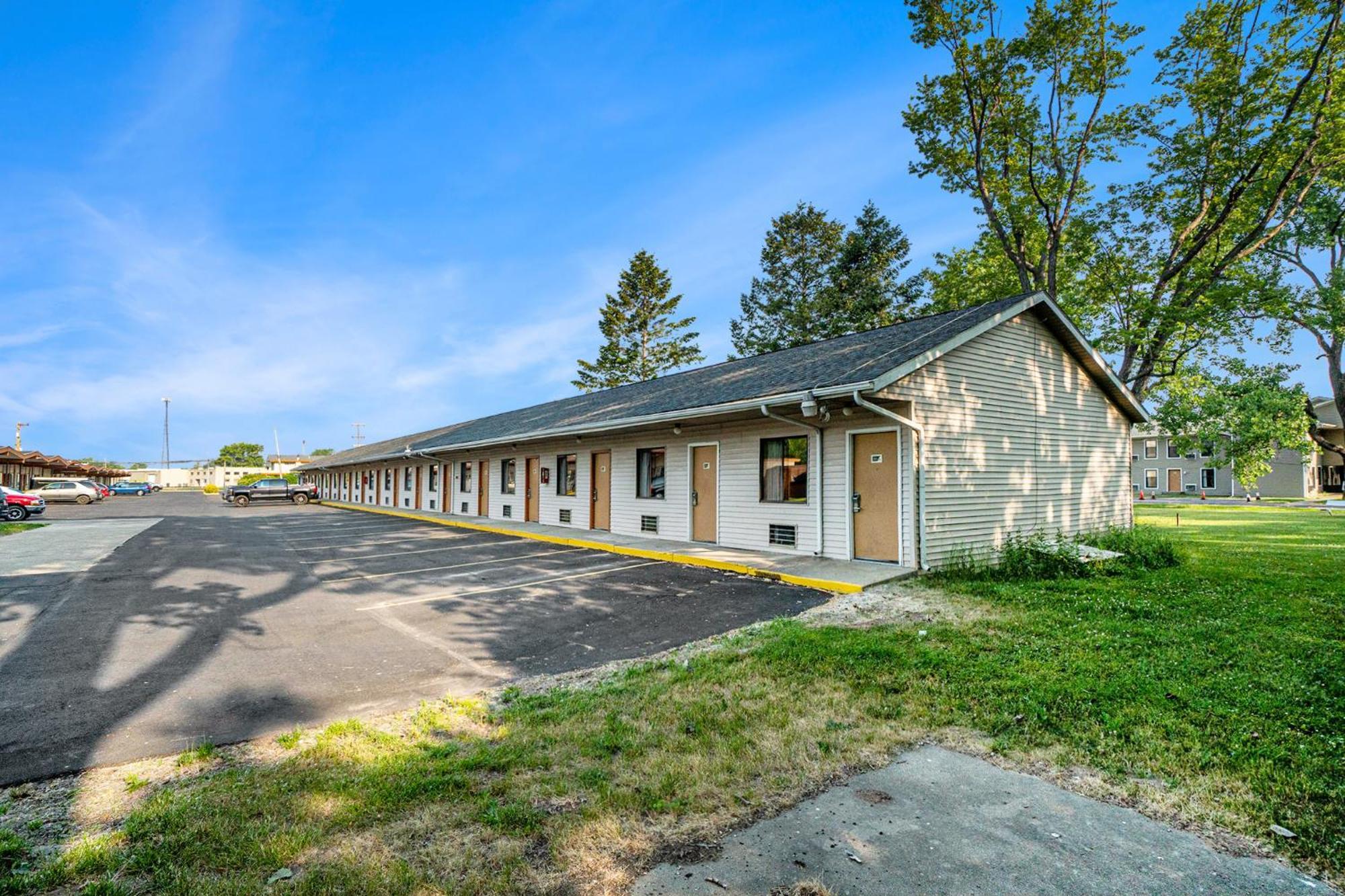 Great Lakes Inn & Suites South Haven Eksteriør bilde