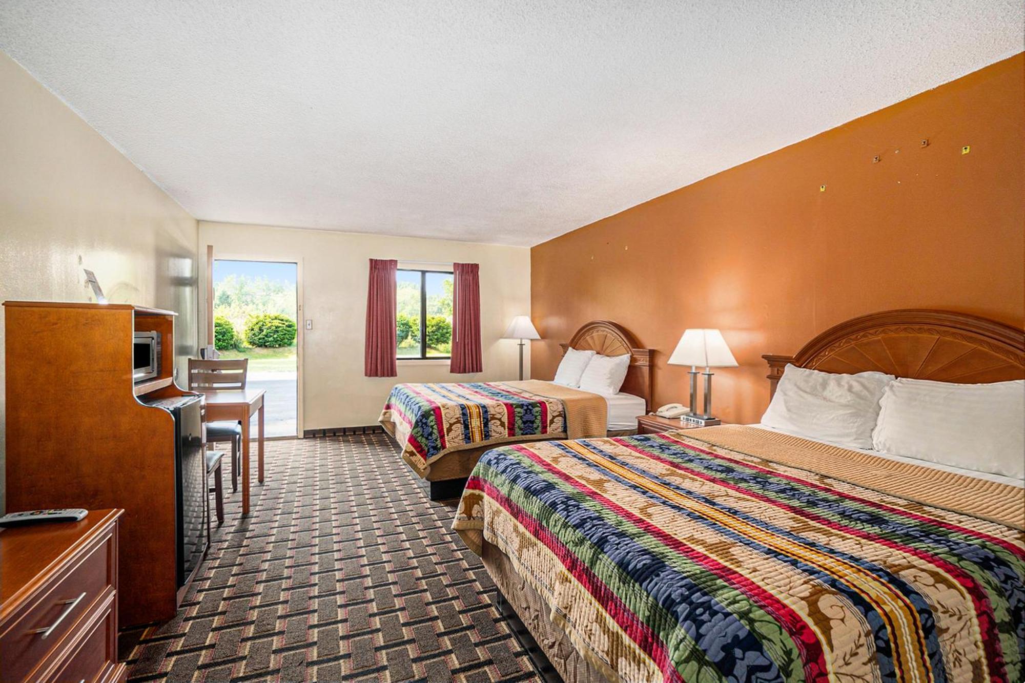 Great Lakes Inn & Suites South Haven Rom bilde
